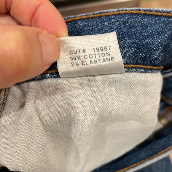 J Brand Georgia Keeper Mid-Rise Boyfriend Jeans - Picture 7 of 7